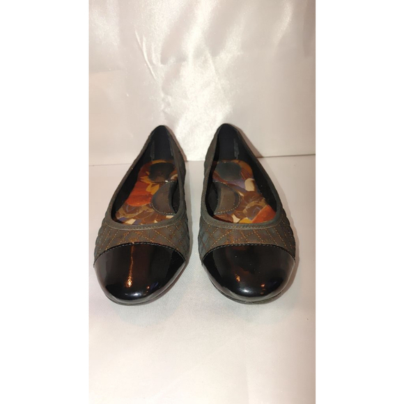 BORN Riley Flats Size 9 - Picture 2 of 5